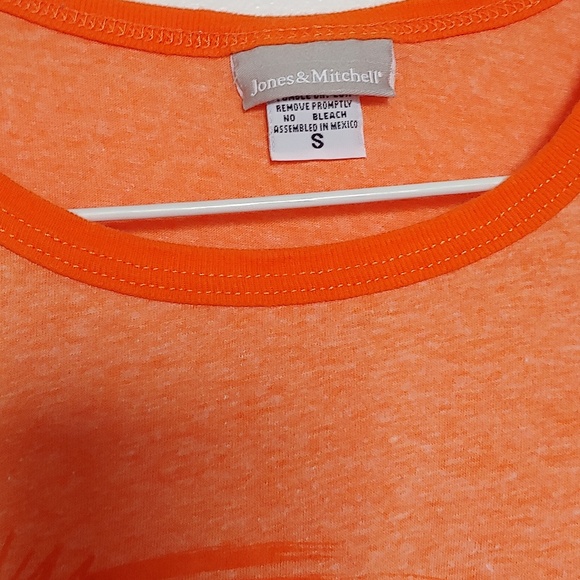 Jones&Mitchell orange t-shirt - Picture 2 of 3